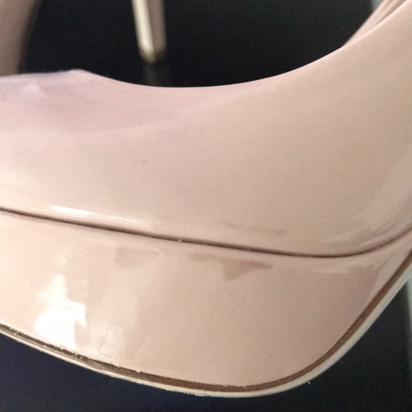 Shoes - Picture 2 of 5